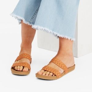 BILLABONG Tan Venice Sayulita Vegan Strap Sandal With Contoured Molded Footbed